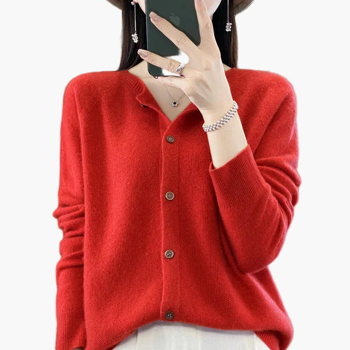 Mirla | Klassisk Stickad Cardigan - Elegant Vardagsstil för Kontor och Fritid-Eva Jonsson