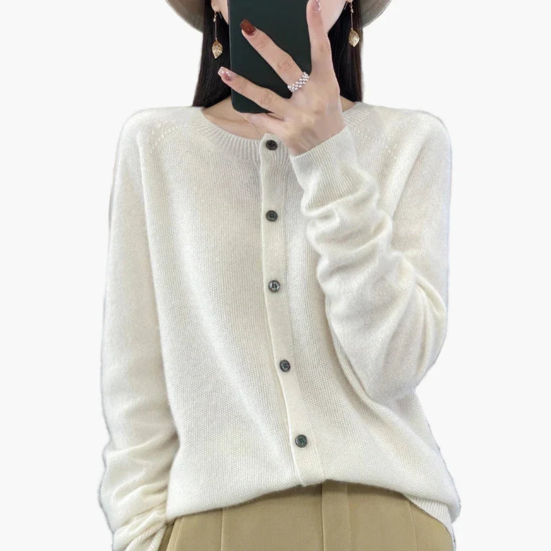 Mirla | Klassisk Stickad Cardigan - Elegant Vardagsstil för Kontor och Fritid-Eva Jonsson