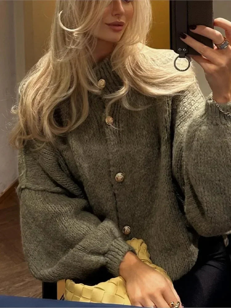 Mirla | Knappstängning Grovt Stickad Väst Damväst-Eva Jonsson