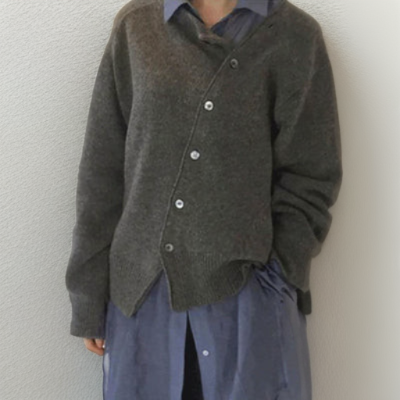 Mirla | Knitjacka Ullblandning Asymmetrisk Stängning Lätt Passform Elegant och Bekväm-Eva Jonsson