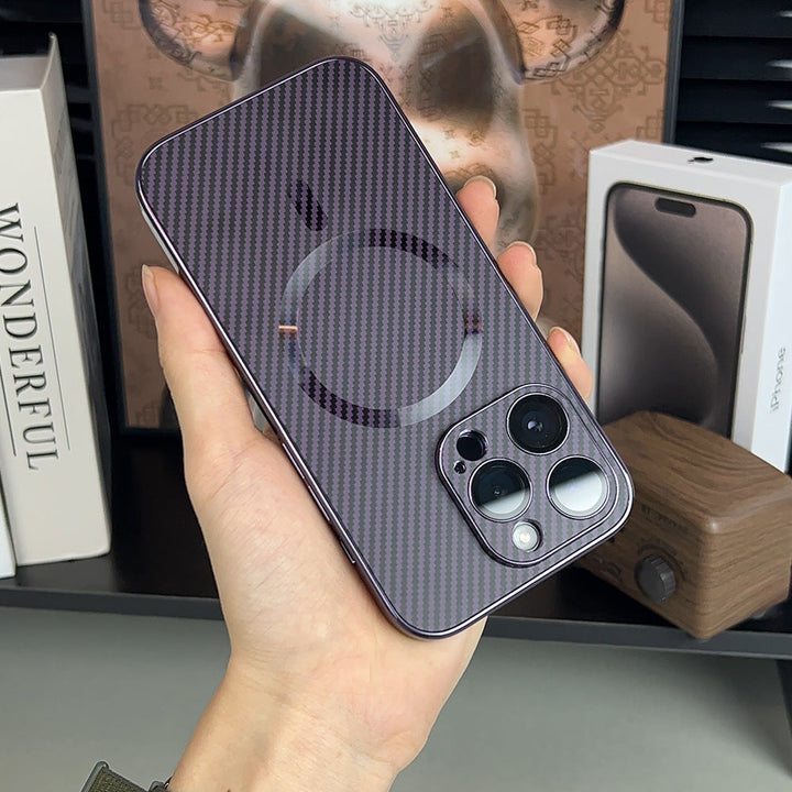 Mirla | Kolfiber MagSafe iPhone-fodral: Ultratunnt & Represistent-Eva Jonsson