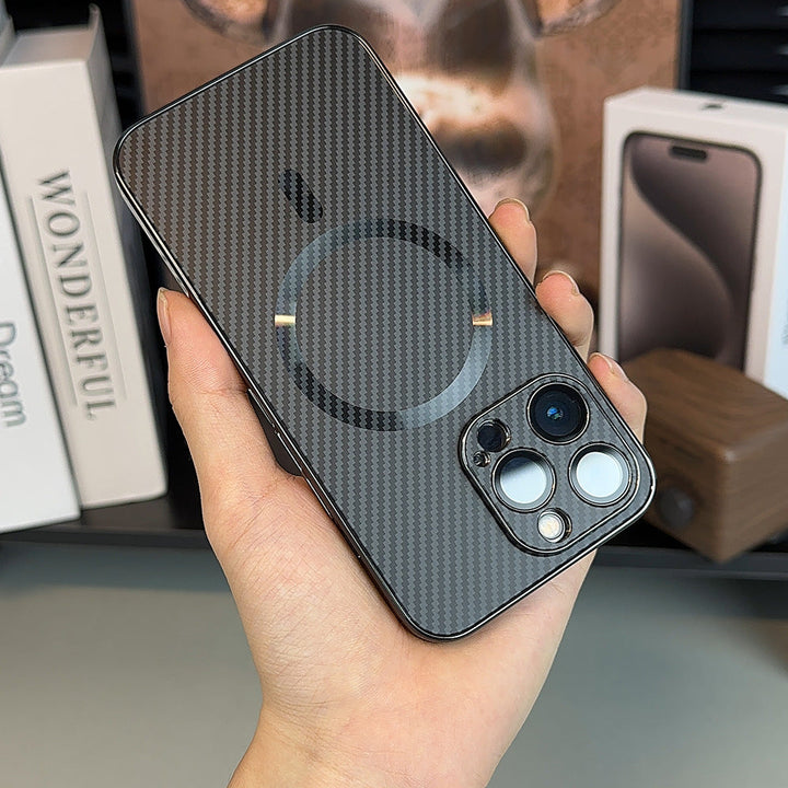 Mirla | Kolfiber MagSafe iPhone-fodral: Ultratunnt & Represistent-Eva Jonsson
