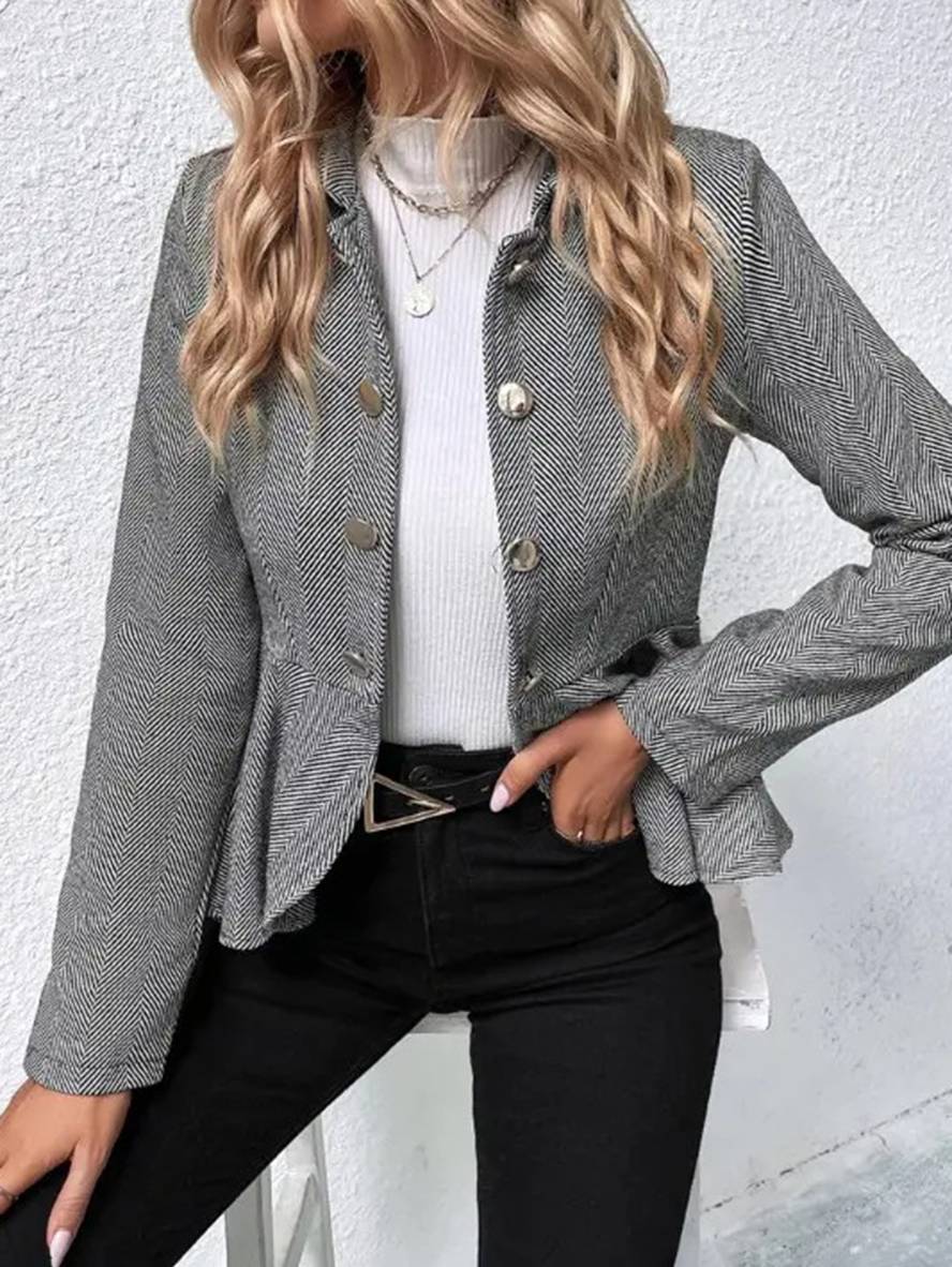 Mirla | Kort Blazer Chevron Peplum Dubbla Knappar Stängning Reverskrage Långa Ärmar Damer Elegant Lätt Jacka-Eva Jonsson