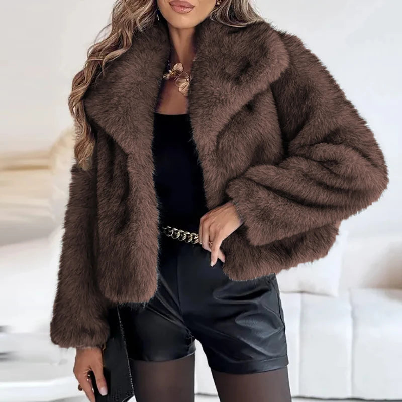 Mirla | Kort Konstpälsjacka - Elegant Lätt Vinterjacka för Mångsidig Mode-Eva Jonsson