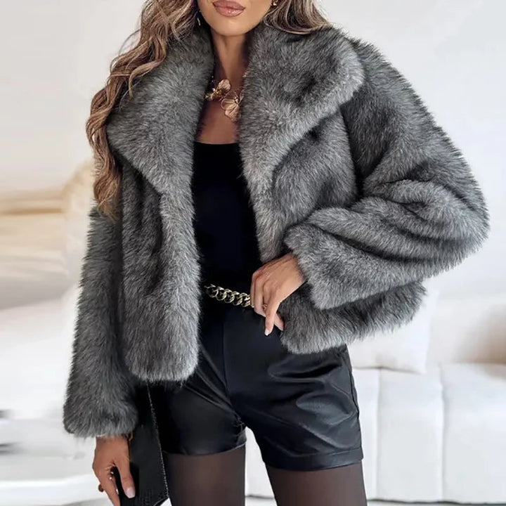 Mirla | Kort Konstpälsjacka - Elegant Lätt Vinterjacka för Mångsidig Mode-Eva Jonsson