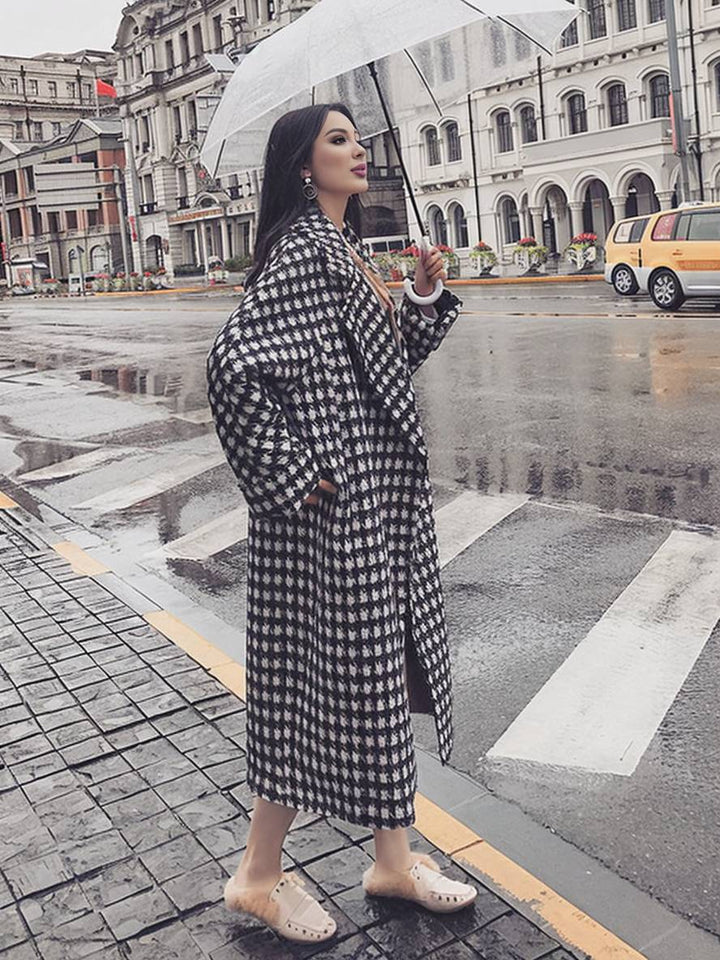 Mirla | Lång Kappa i Ull-Hönsnästa Varmt Fickor Kvinna Elegant Löst Oversize Fritid Vinter Ytterkläder-Eva Jonsson