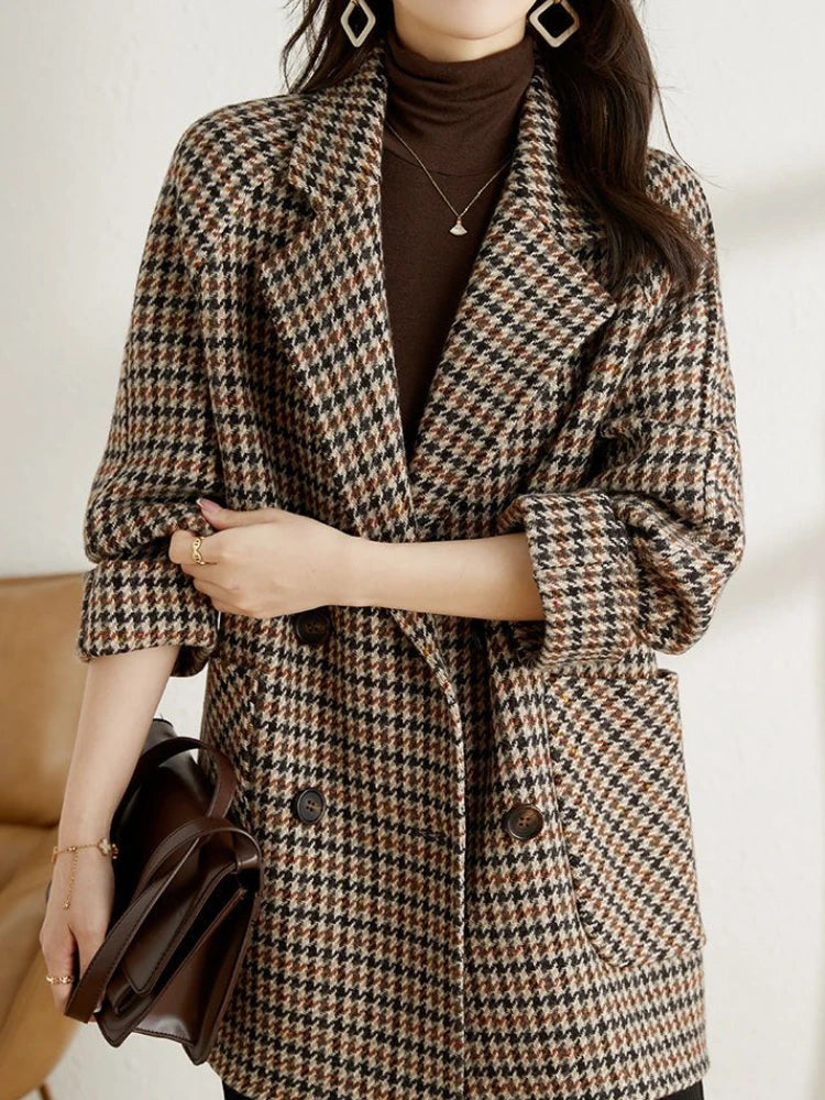 Mirla | Lång Rutigt Blazer – Klassisk Höst-Vinter Stil-Eva Jonsson