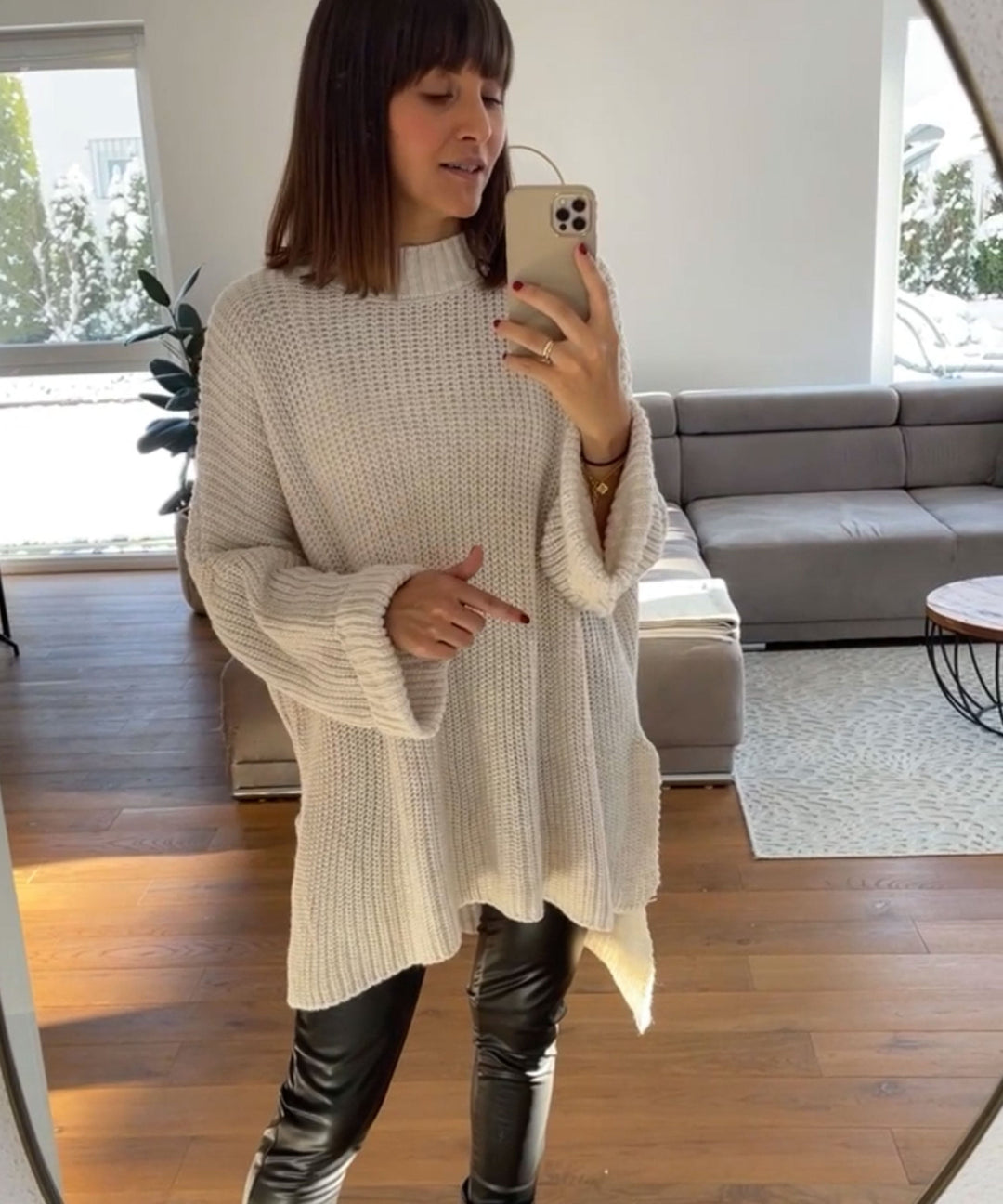 Mirla | Lätt Oversized Stickad Tröja I Mjuk Beige-Eva Jonsson