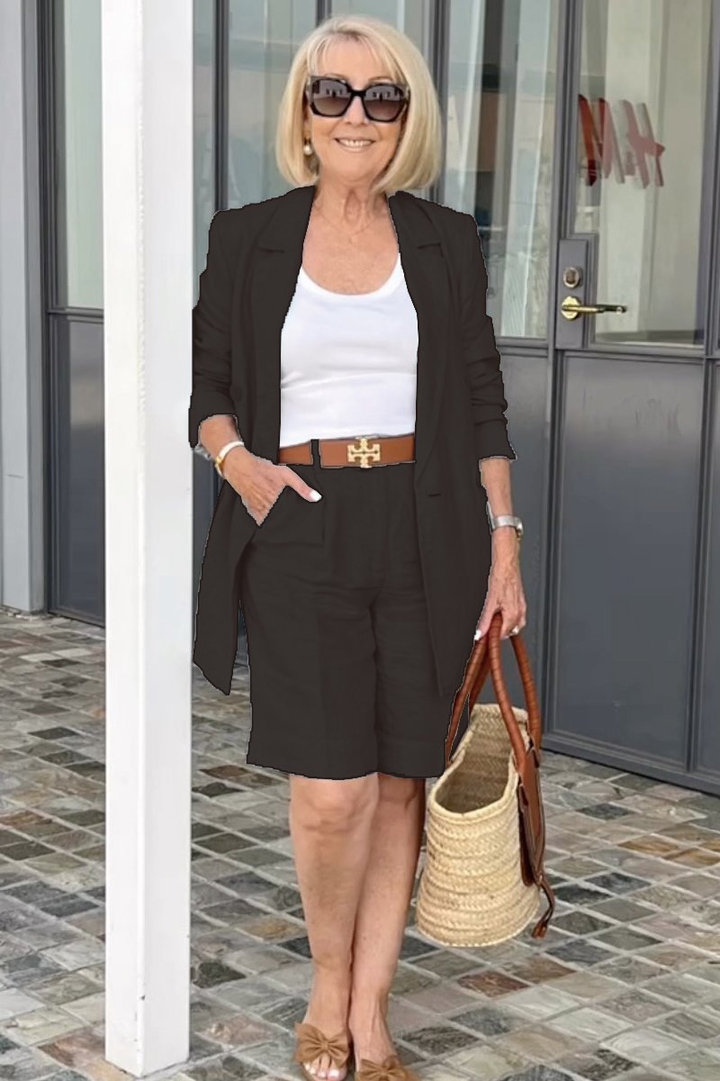 Mirla | Lätt set av blommönstrad jacka och shorts-Eva Jonsson