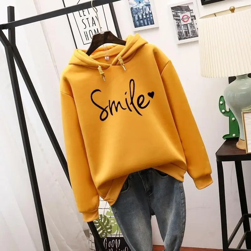 Mirla | Löst Skuren Smile Hoodie för Kvinnor-Eva Jonsson