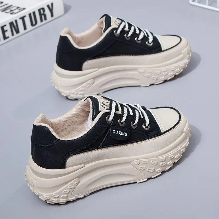 Mirla | Luftgenomsläppliga avslappnade sneakers-Eva Jonsson