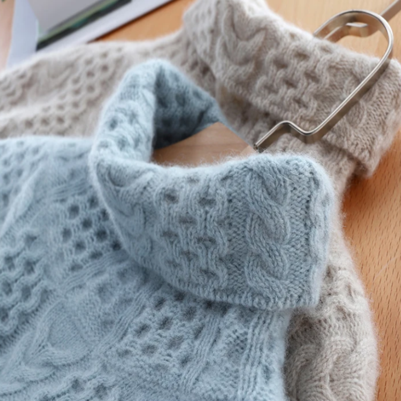 Mirla | Lyxig kashmir-rollkragepullover med rutmönster-Eva Jonsson