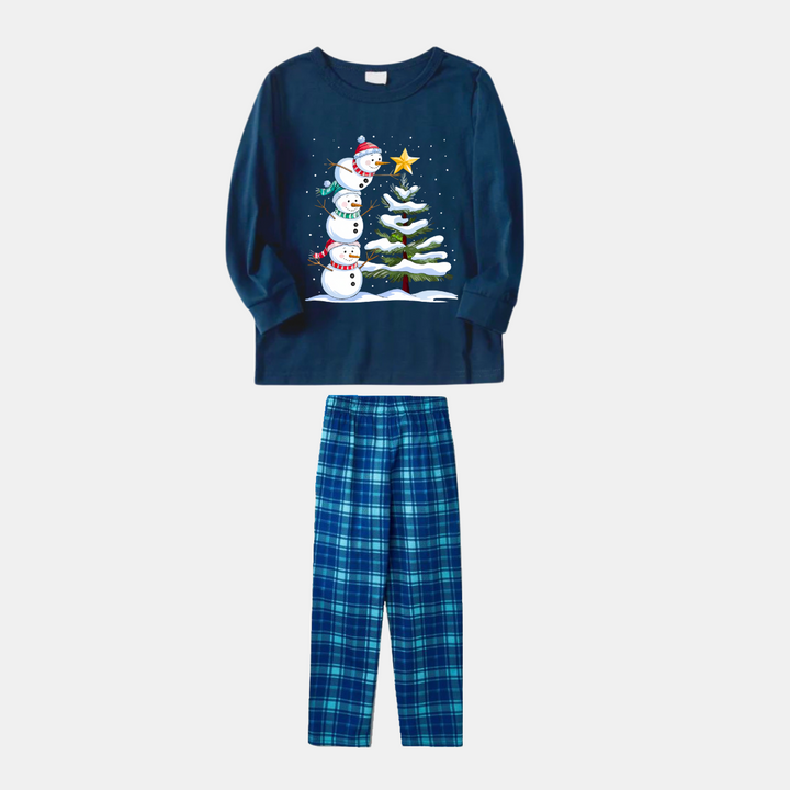 Mirla | Marin- Och Himmelsblå Rutigt Julpyjamas-Set med Snögubbe- Och Julgranstryck-Eva Jonsson