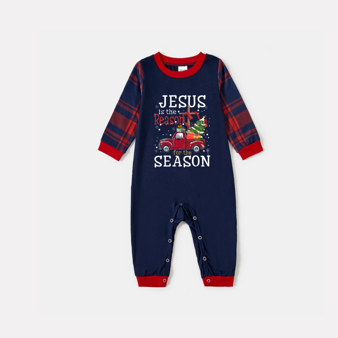 Mirla | Marinblå och Röd Rutig Jul Pyjamas Set med „Jesus Är Anledningen Till Säsongen“ Texttryck-Eva Jonsson