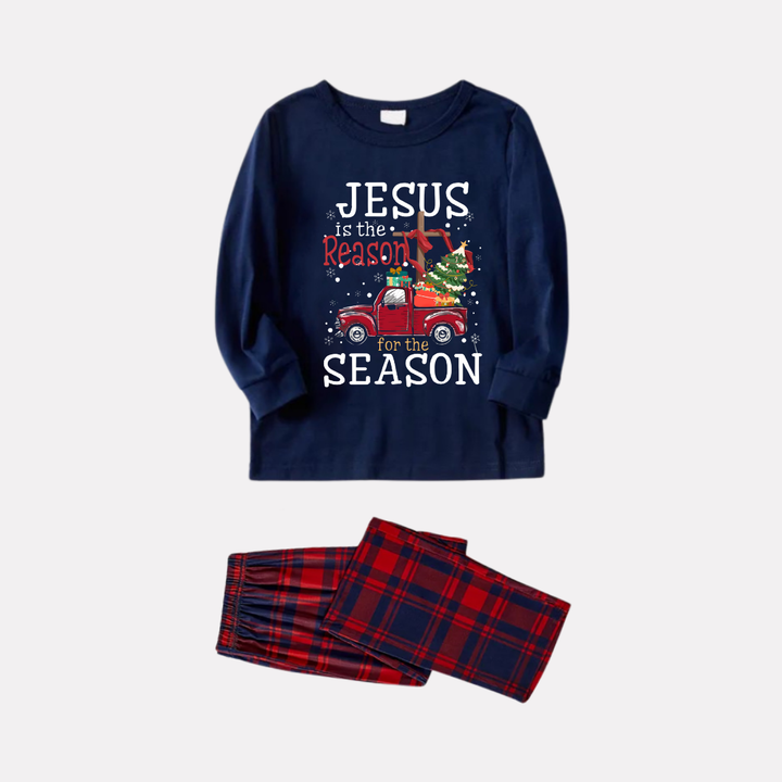 Mirla | Marinblå och Röd Rutig Jul Pyjamas Set med „Jesus Är Anledningen Till Säsongen“ Texttryck-Eva Jonsson