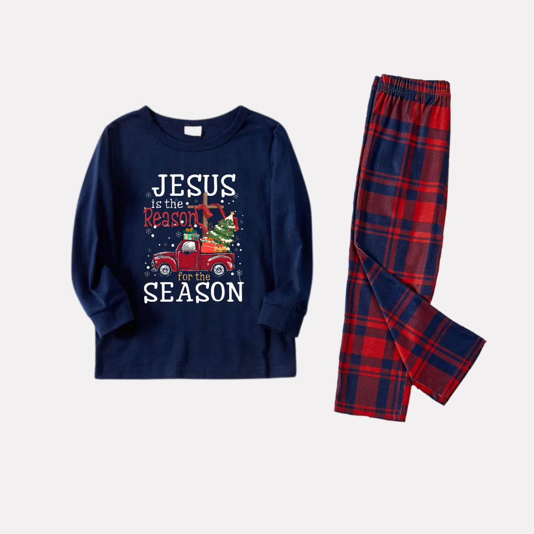 Mirla | Marinblå och Röd Rutig Jul Pyjamas Set med „Jesus Är Anledningen Till Säsongen“ Texttryck-Eva Jonsson