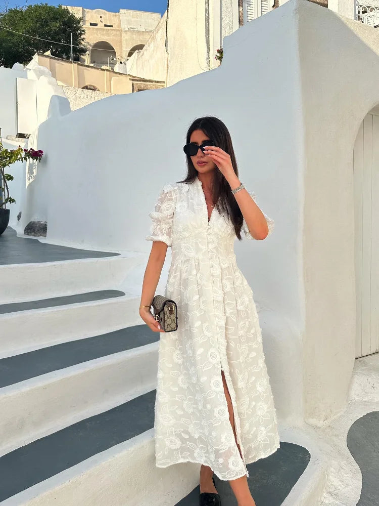 Mirla | Midiklänning med brodyr – Elegant dammode för alla tillfällen-Eva Jonsson