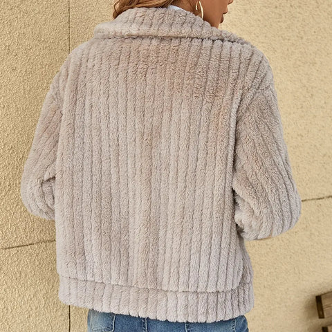 Mirla | Mjuk Jacka med Strukturerad Yta-Eva Jonsson