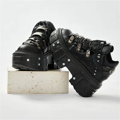 Mirla | Mode kvinnor ankelstövlar dam tunna klackar rund tå snörning metalldekoration sneakers fröken nitar punk goth rock skor-Eva Jonsson