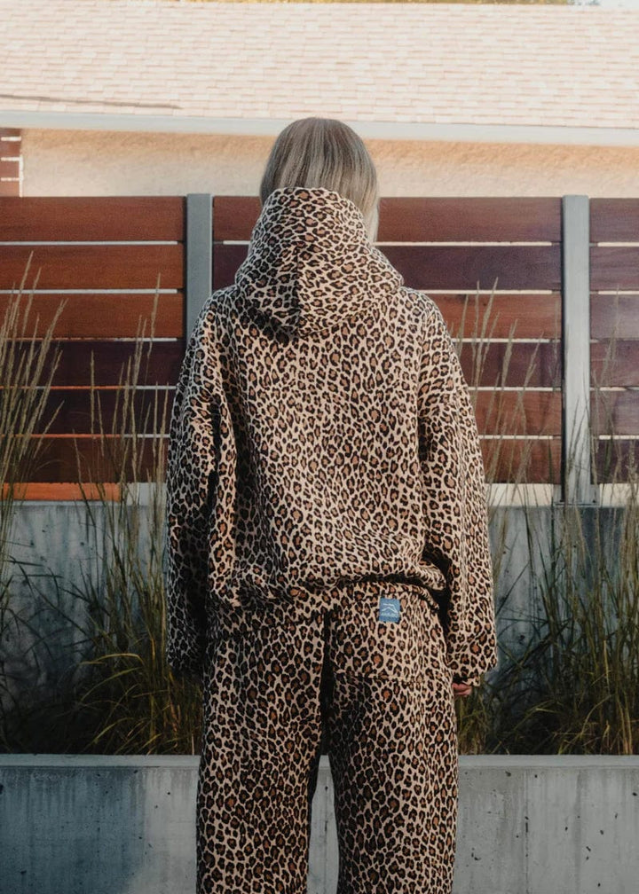 Mirla | Mysig Hoodie med Leopardtryck för En Avslappnad-Chic Look-Eva Jonsson