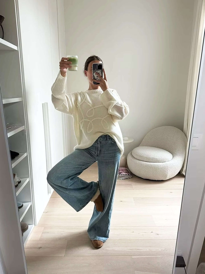 Mirla | Mysig Oversized-Tröja med Eleganta Broderade Detaljer-Eva Jonsson