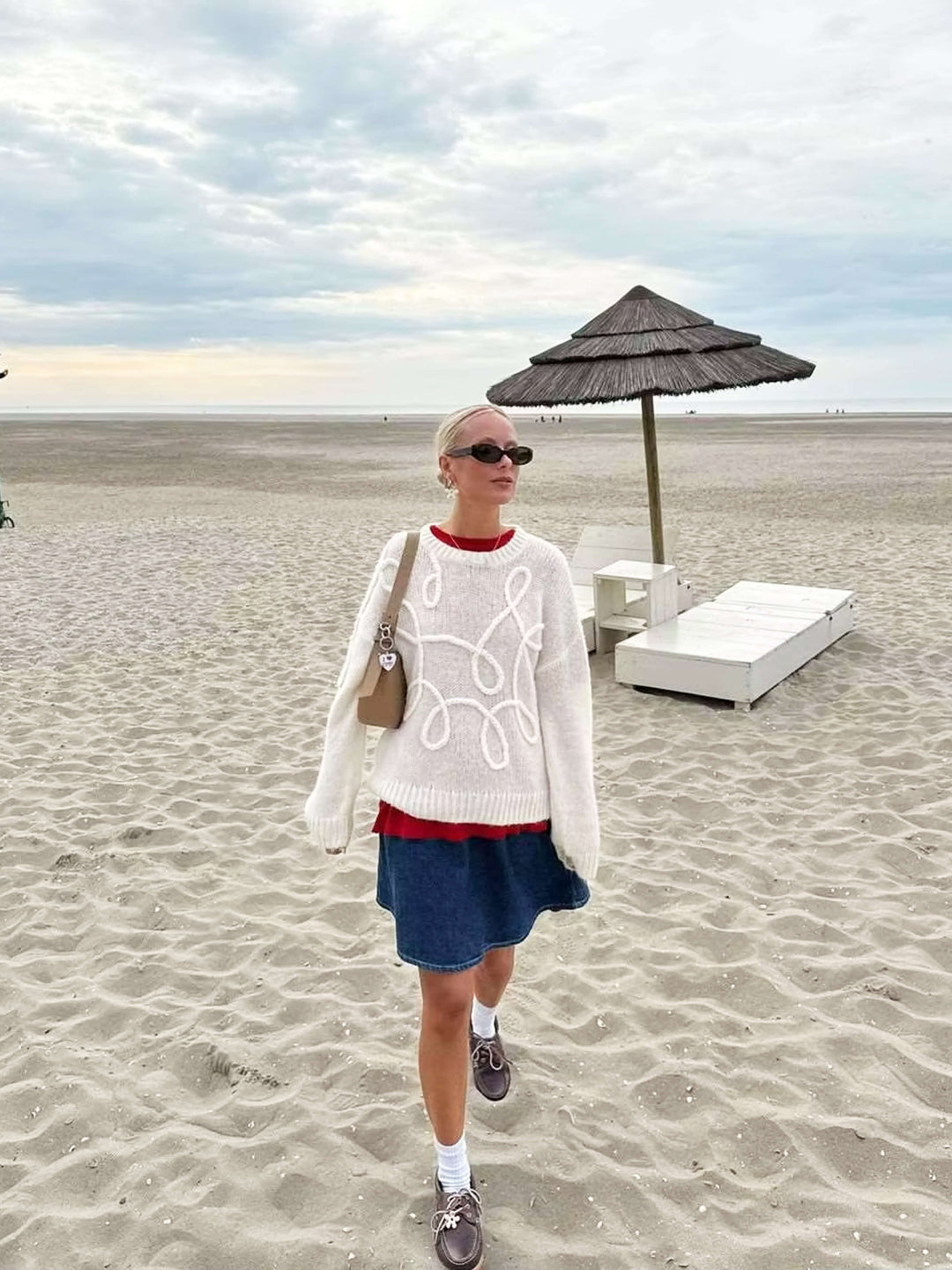 Mirla | Mysig Oversized-Tröja med Eleganta Broderade Detaljer-Eva Jonsson
