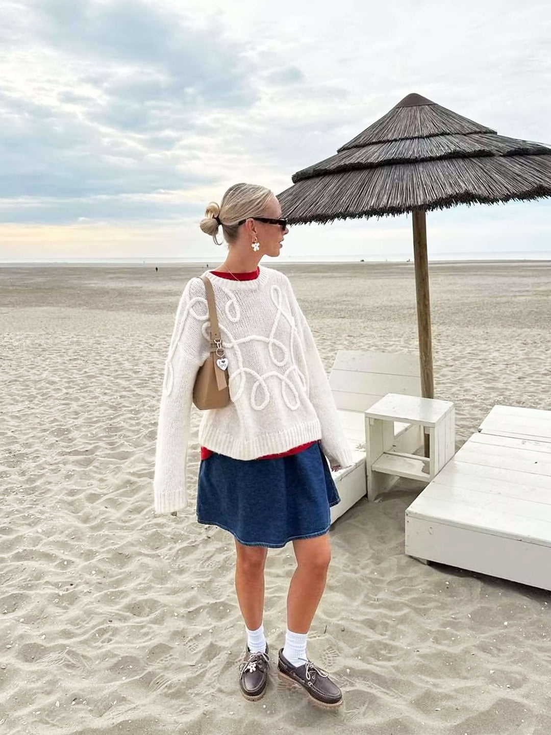 Mirla | Mysig Oversized-Tröja med Eleganta Broderade Detaljer-Eva Jonsson