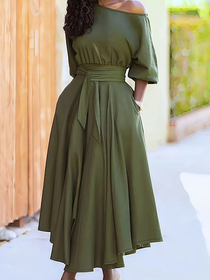 Mirla | Off Shoulder Midi Klänning med bälte och asymmetrisk fåll-Eva Jonsson