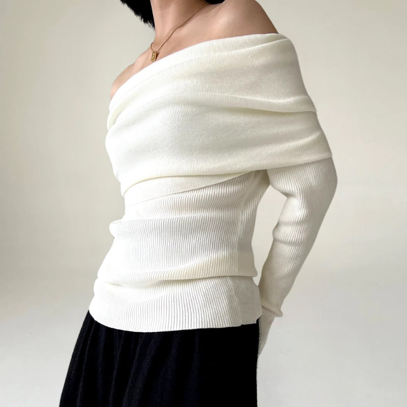 Mirla | Off-Shoulder Stickad Tröja Ribbstickad Tajt och Elegant Design-Eva Jonsson