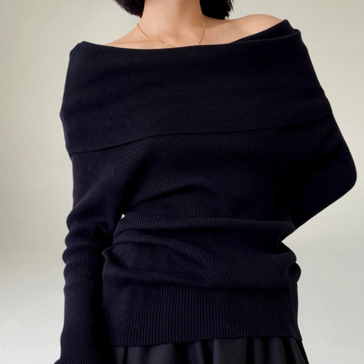 Mirla | Off-Shoulder Stickad Tröja Ribbstickad Tajt och Elegant Design-Eva Jonsson