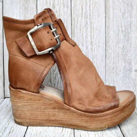 Mirla | Öppna high top sandaler med kilklack och spänne för damer-Eva Jonsson