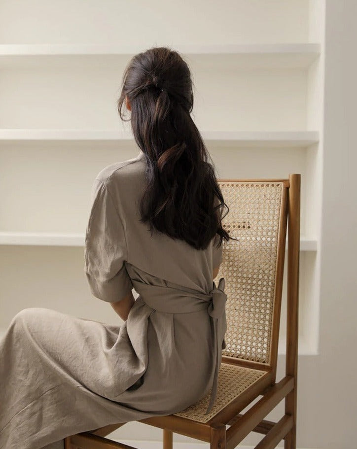 Mirla | Oregelbundet Klädd I Linned Täckt I Khaki-Eva Jonsson