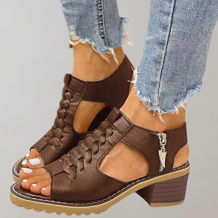 Mirla | Ortopediska sandaler med klack Bekväma sandaler för damer med spetsdesign-Eva Jonsson