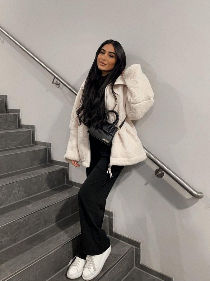 Mirla | Oversize-fleecejacka med Avslappnad Passform och Mjuk, Varm Tyg för Kvinnor-Eva Jonsson