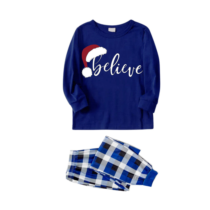 Mirla | Par Blårutiga Pyjamas med Believe Texttryck-Eva Jonsson