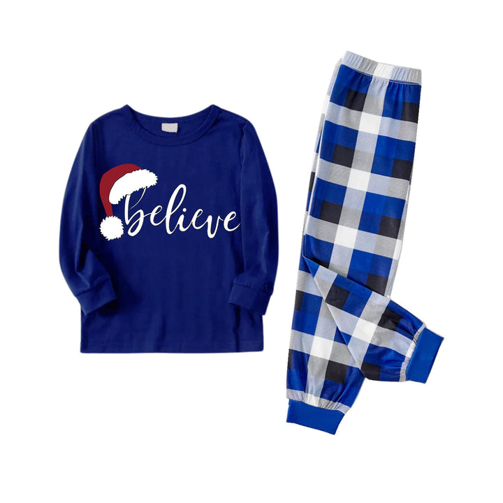Mirla | Par Blårutiga Pyjamas med Believe Texttryck-Eva Jonsson