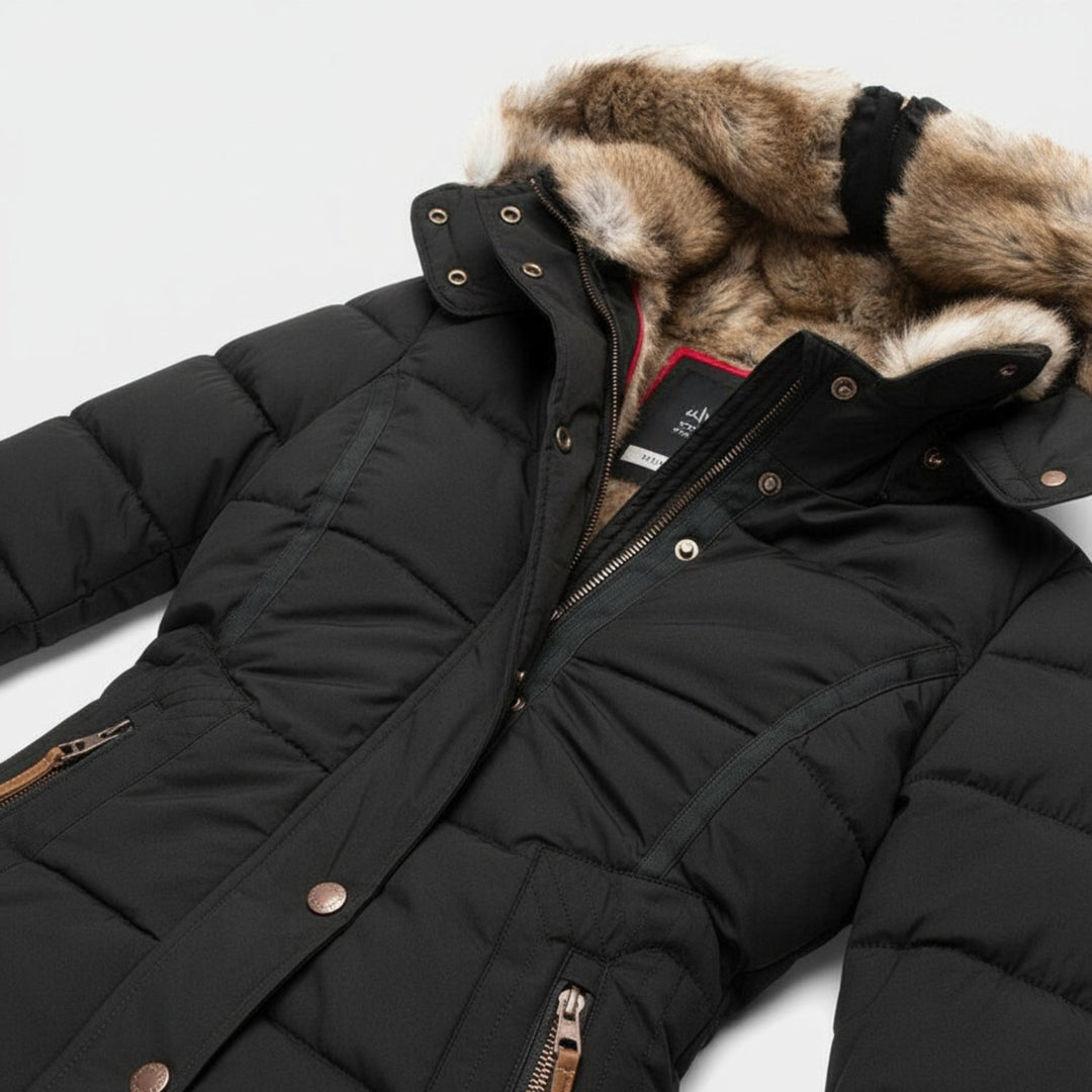 Mirla | Parka Dam - Stepp-puffjacka med konstpälsluva-Eva Jonsson
