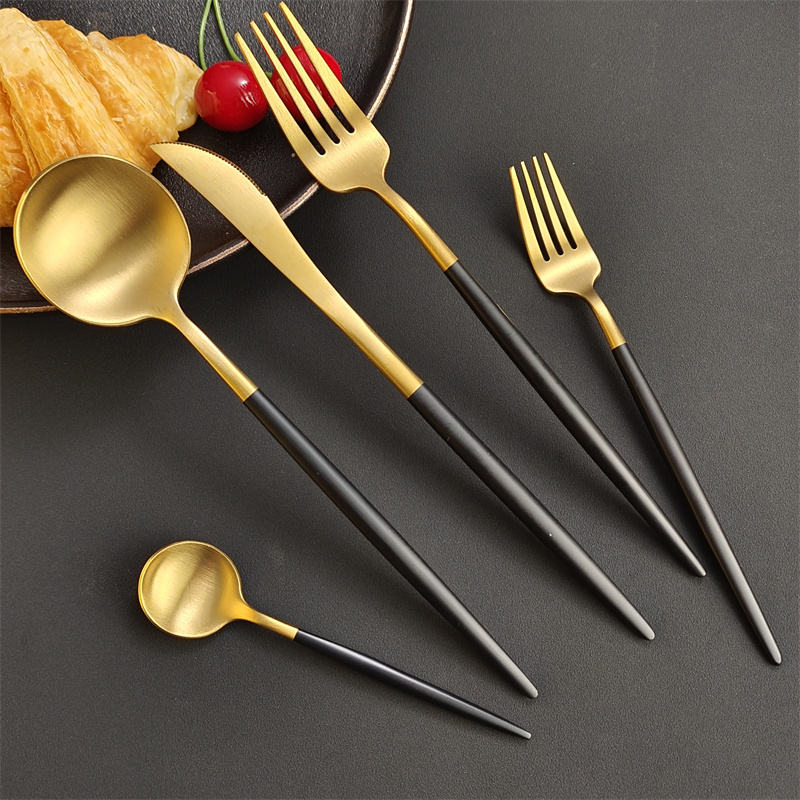 Mirla | Portugal-Gold & Black Bestick Set-Eva Jonsson