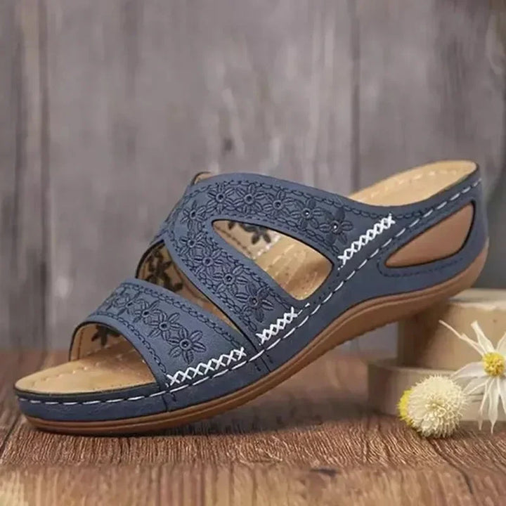 Mirla | Premium ortopediska sandaler med kilklack och öppen tåparti-Eva Jonsson