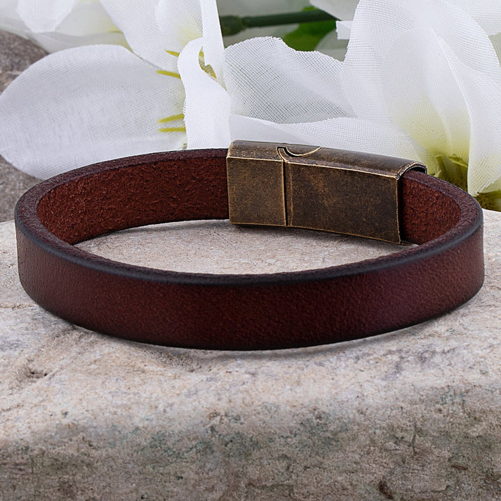 Mirla | Robust läderarmband med mässingsspänne-Eva Jonsson