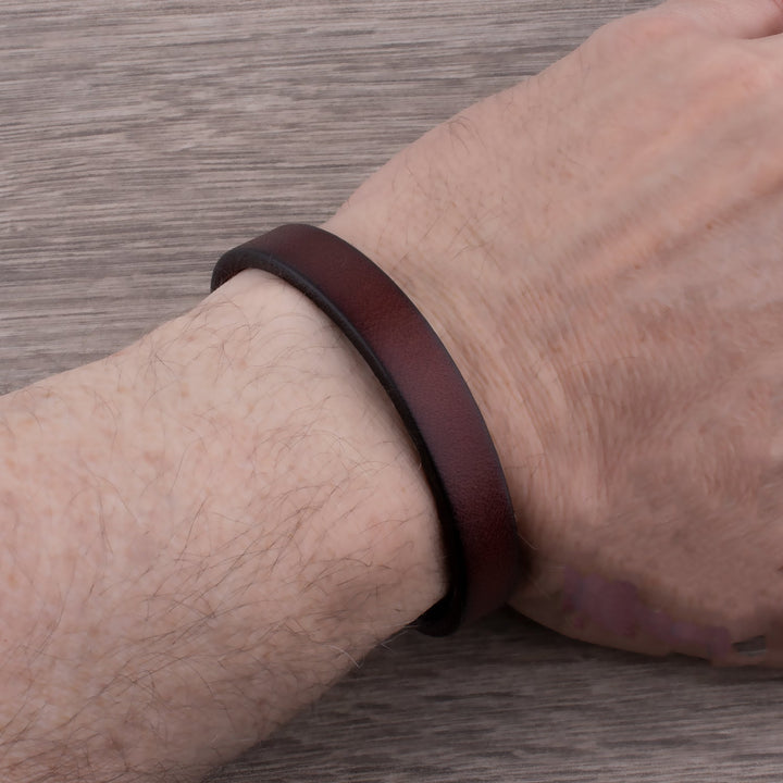Mirla | Robust läderarmband med mässingsspänne-Eva Jonsson
