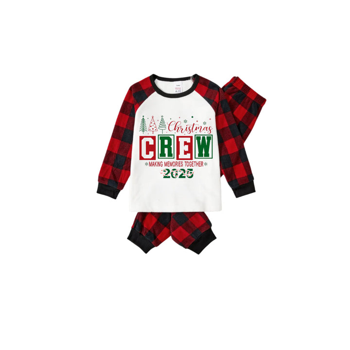 Mirla | Röd och Svart Rutig Julpyjamas-Set med Julgran och Christmas Crew Making Memories Together-Texttryck-Eva Jonsson