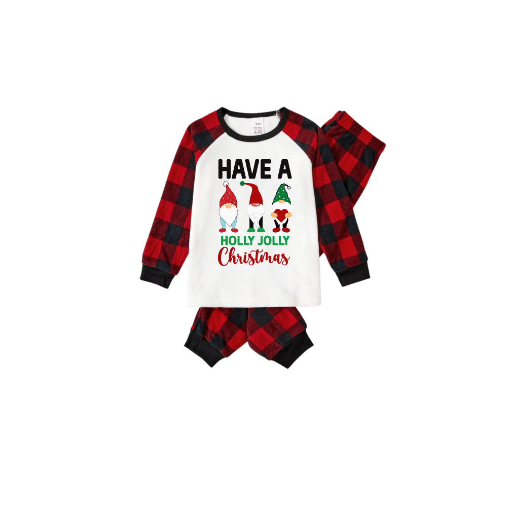 Mirla | Röd och Svart Rutig Julpyjamason med Gnomies Familj och Have A Holly Jolly Christmas Slogan Tryck-Eva Jonsson