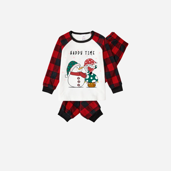 Mirla | Röd och Svart Rutigt Jul-Pyjamaset med Snögubbe och Gnom och Happy Time Texttryck-Eva Jonsson