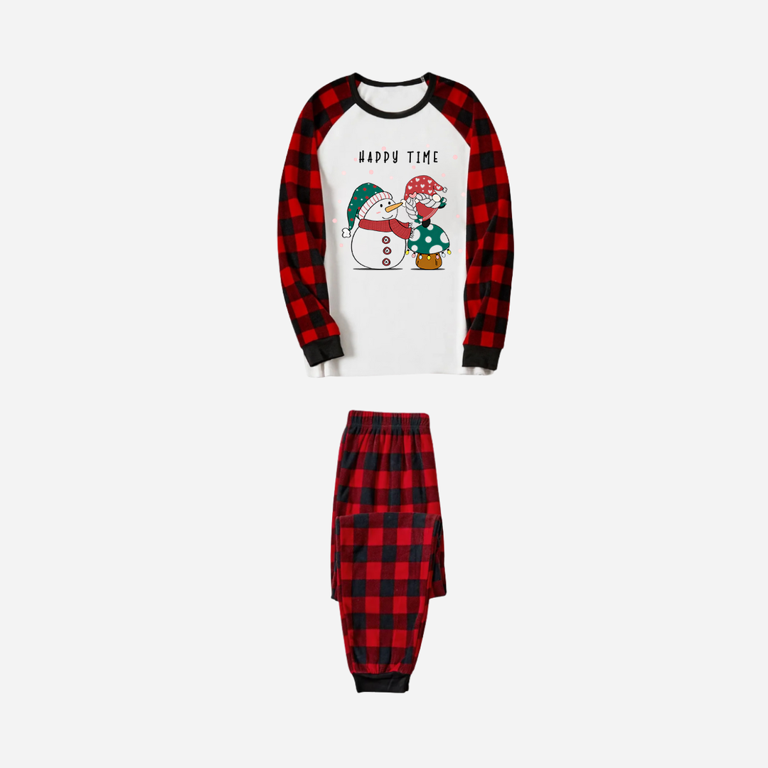 Mirla | Röd och Svart Rutigt Jul-Pyjamaset med Snögubbe och Gnom och Happy Time Texttryck-Eva Jonsson
