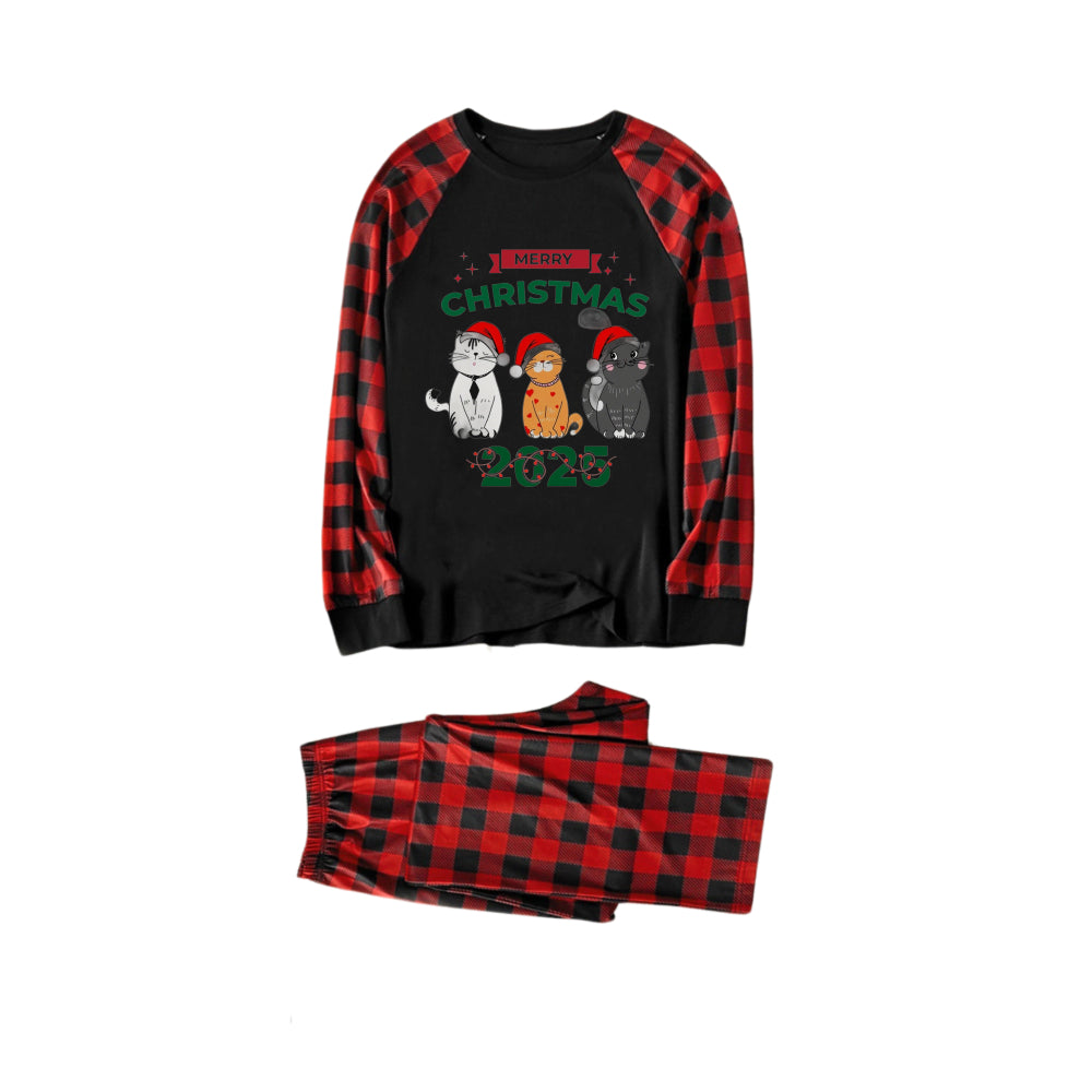 Mirla | Röd och Svart Rutigt Julpyjamas-Set med Glad Jul och Sött Katttryck-Eva Jonsson