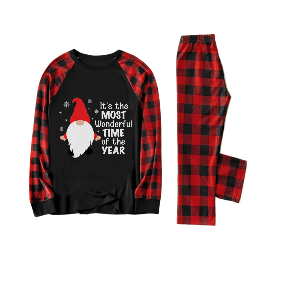 Mirla | Röd och Svart Rutigt Julpyjamas-Set med Tomte och Jultomte-Citat-Eva Jonsson