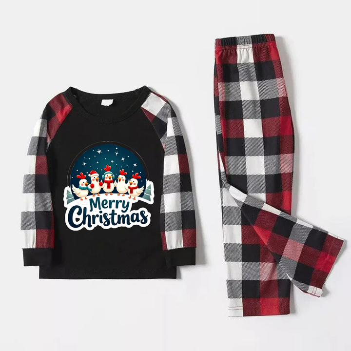 Mirla | Röda och Grå Rutiga Julpyjamas med Lyckliga Höns och God Jul Texttryck-Eva Jonsson
