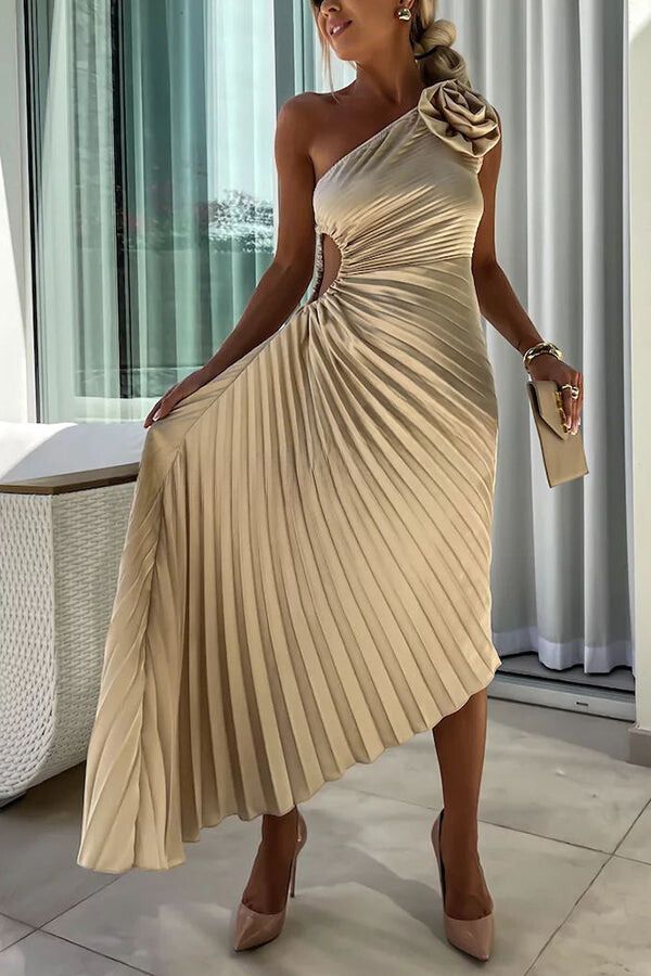 Mirla | Romantiska nätter satin upphöjda blommor elastisk cutout en axel plisserad maxi klänning-Eva Jonsson