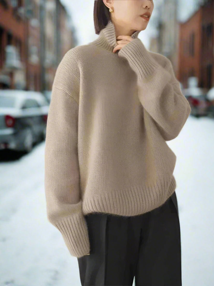 Mirla | Rullkragejumper Mjuk stickad material Oversized passform Långa ärmar-Eva Jonsson